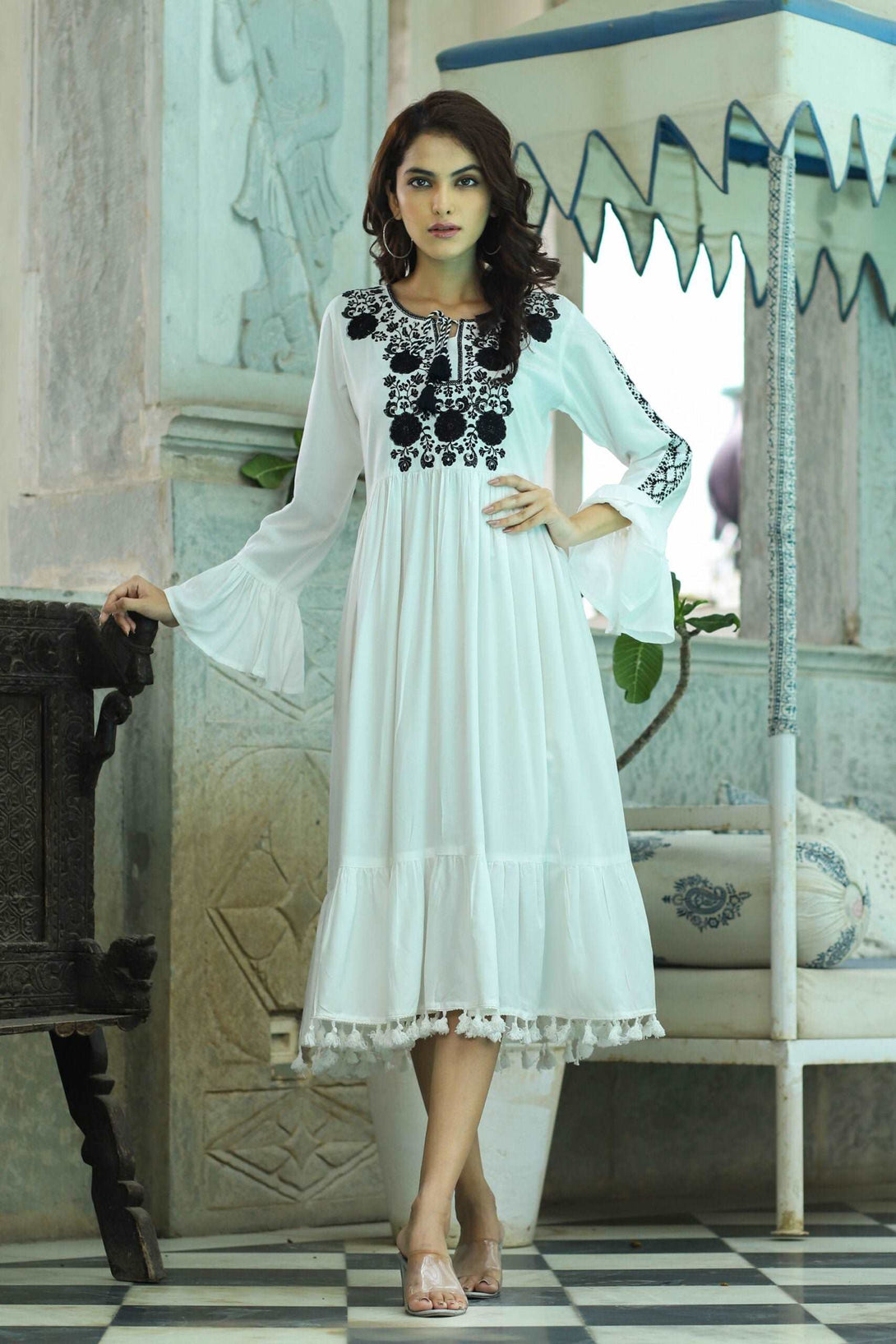 LINEN FABRIC EMBROIDERY MIDI DRESS COLOR OFF-WHITE