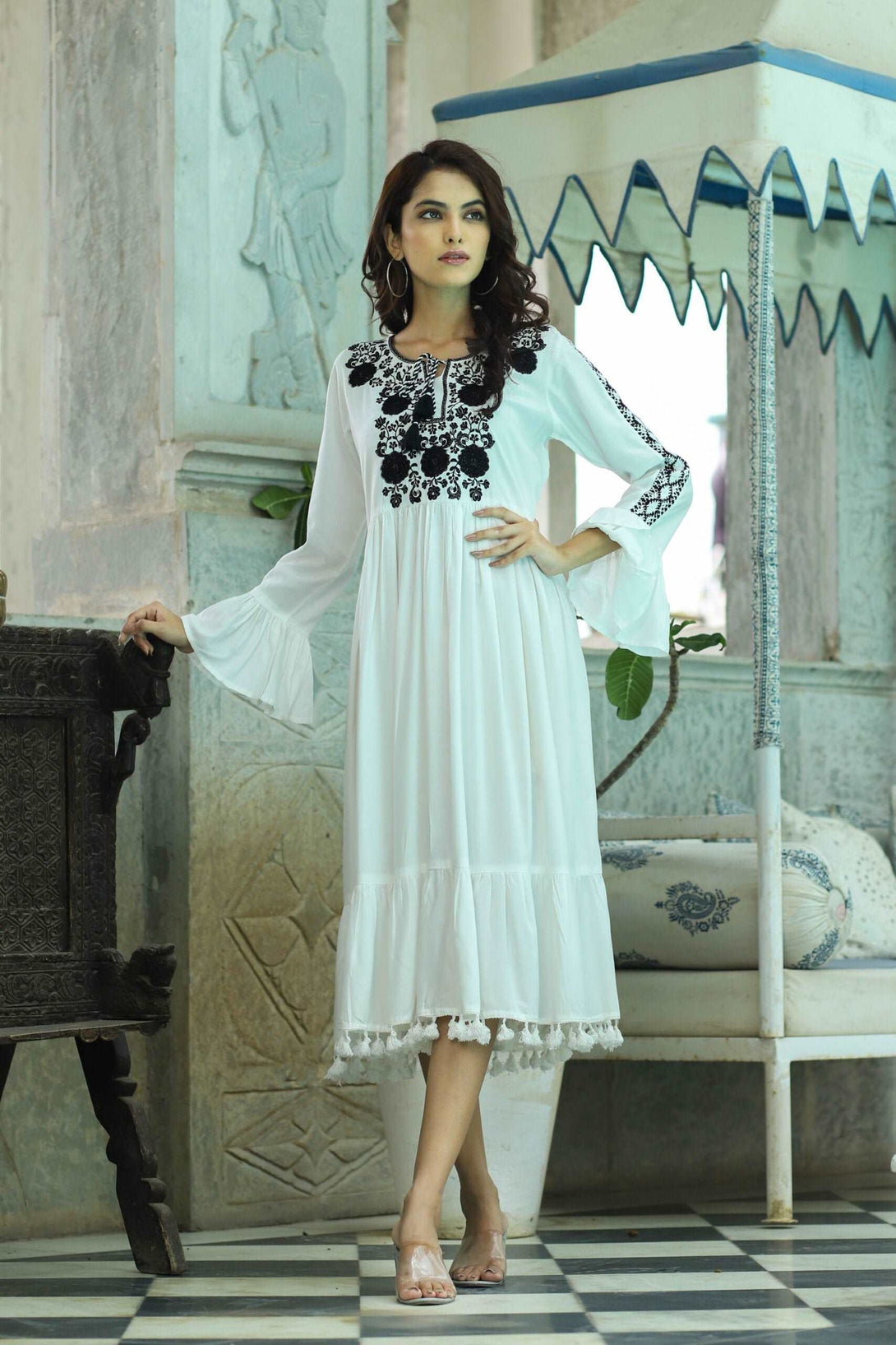 LINEN FABRIC EMBROIDERY MIDI DRESS COLOR OFF-WHITE